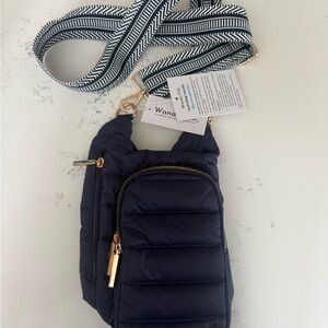 Wanderfull Hydrobag - Navy Blue with Gold Details